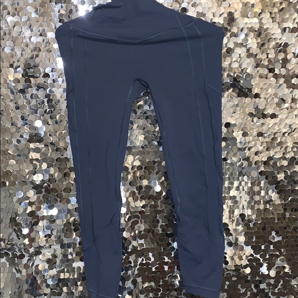 LULU LEMON All the right places crop 23”